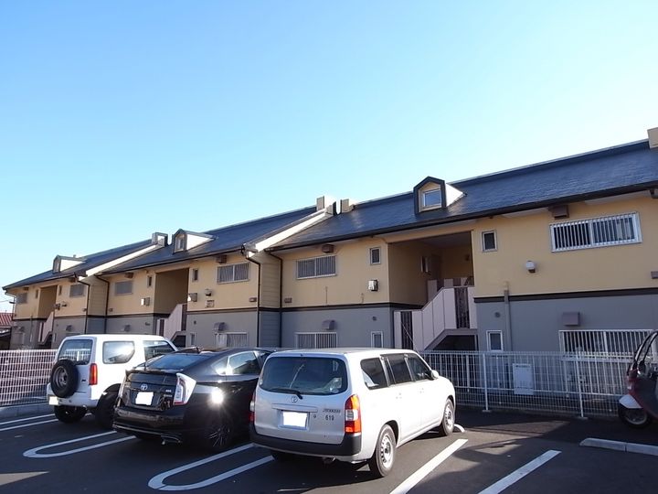 キャステールマルトク B棟の外観