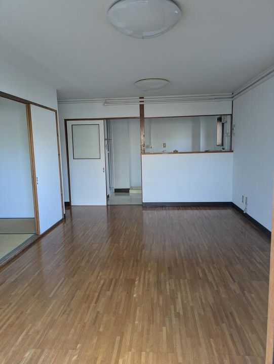 東京都台東区竜泉3(マンション)の賃貸物件の居間