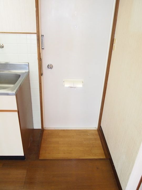 コーポグリーンヒルの玄関