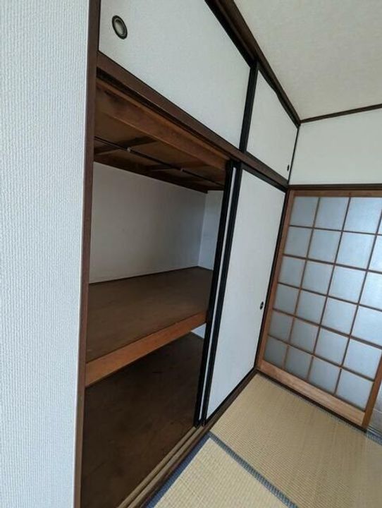 アライコーポの内装