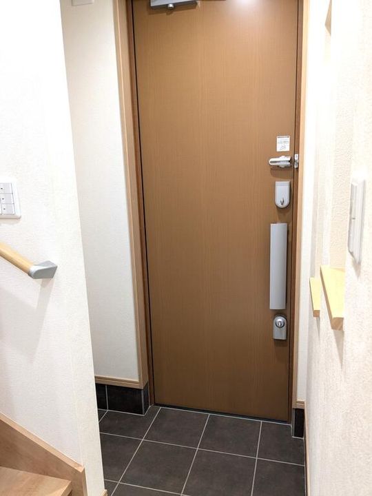 東京都中野区江古田4(一戸建)の賃貸物件の玄関