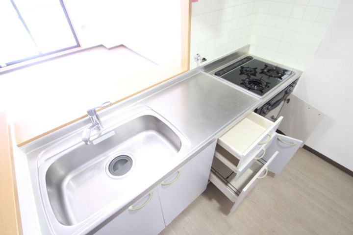 カーサベルデ(カワウチ6)のキッチン