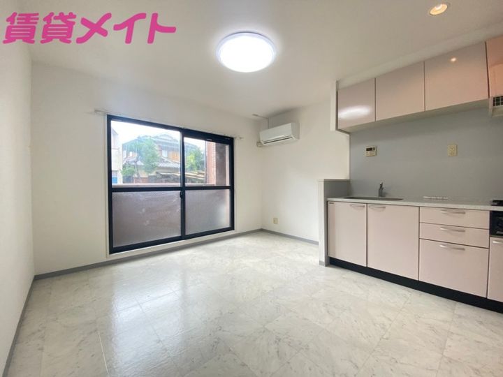 アトラスコートSKの居間