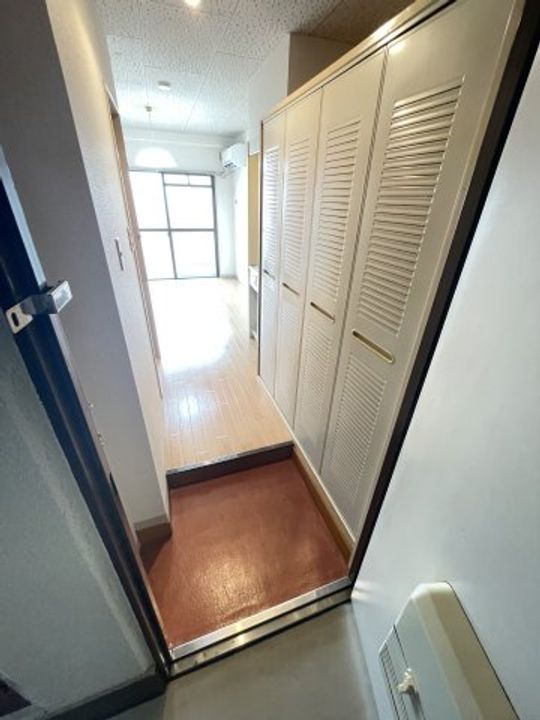 大阪府大阪市東淀川区井高野3(マンション)の賃貸物件の玄関