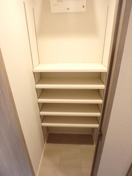 宮城県仙台市宮城野区鉄砲町西(マンション)の賃貸物件の内装