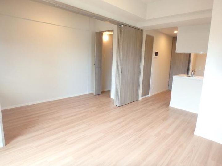 宮城県仙台市宮城野区鉄砲町西(マンション)の賃貸物件の居間