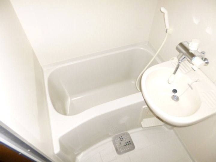 三重県伊勢市御薗町王中島(アパート)の賃貸物件の風呂