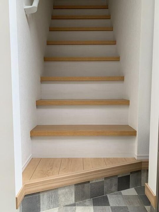 東京都三鷹市上連雀4(アパート)の賃貸物件の玄関