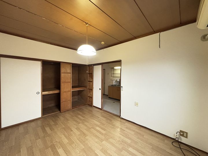 サンハイツ佃の居間