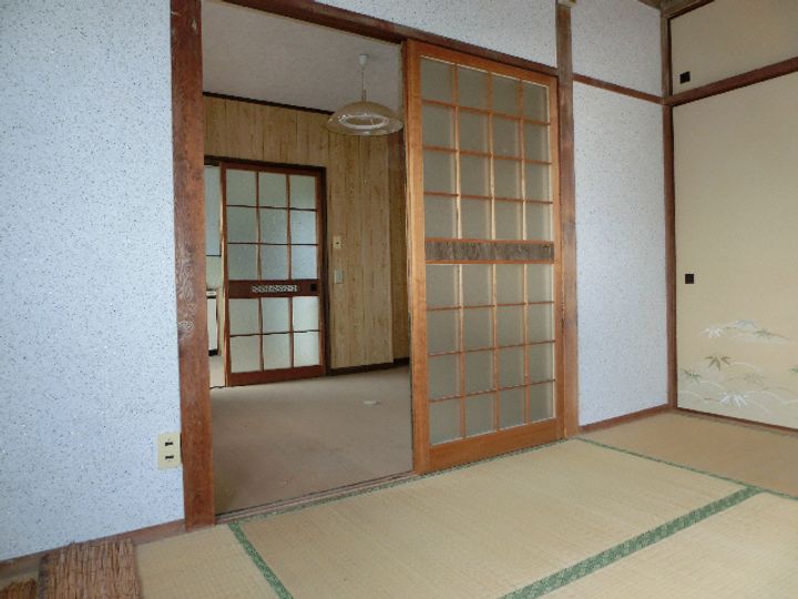 山口県岩国市車町1(アパート)の賃貸物件の居間