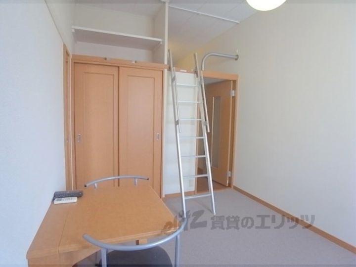 レオパレスHMの居間