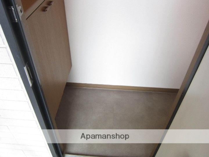 ビルトゥーMの玄関