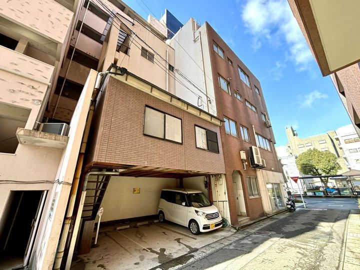 中村ビル(小川町)の外観