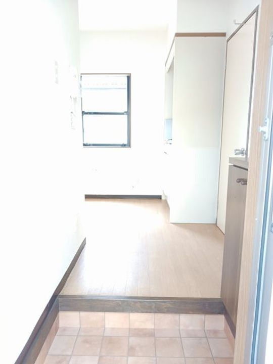 栃木県足利市千歳町(アパート)の賃貸物件の玄関