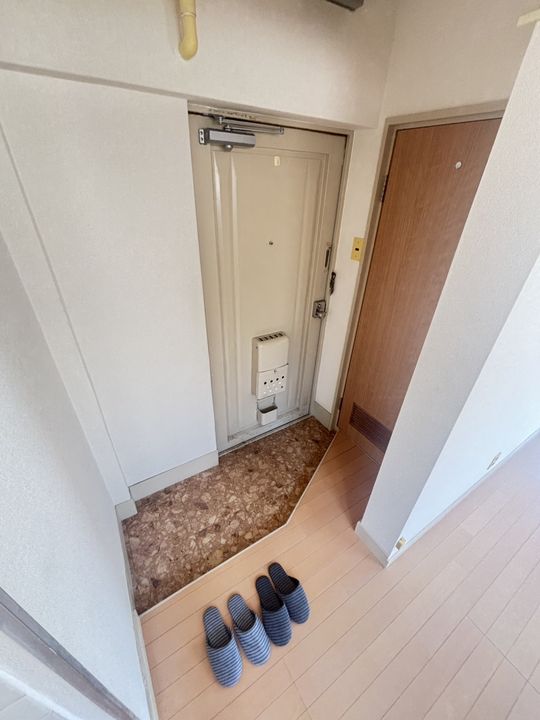兵庫県神戸市垂水区青山台2(マンション)の賃貸物件の玄関