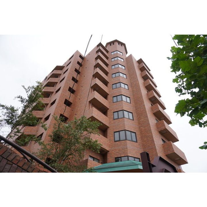 ハイコート文京台ウエスト棟の外観