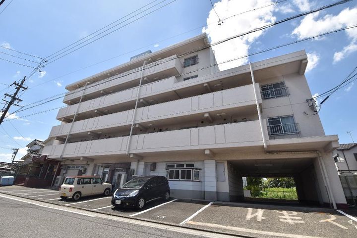 アトムハイツの外観