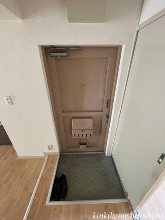 広島県広島市佐伯区海老園1(マンション)の賃貸物件の玄関
