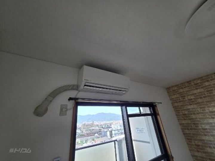 ELF(エルフ)の内装