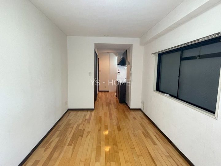 エルミタージュ下連雀の居間