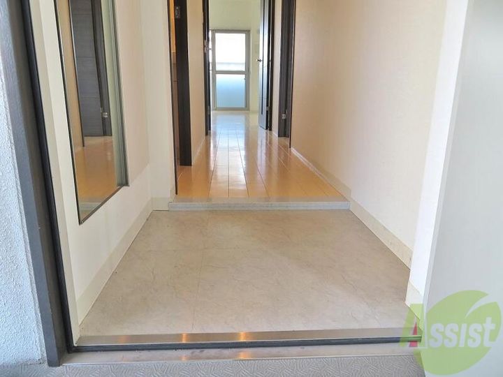 ルミエール北梅田の玄関