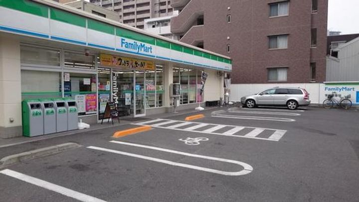 アルファステイツ大学病院通りの周辺