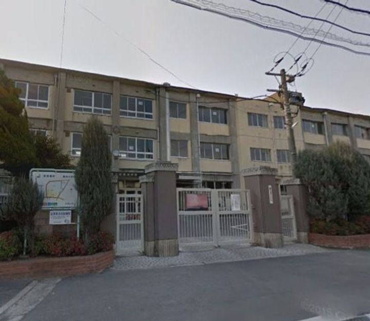 アルファステイツ大学病院通りの周辺