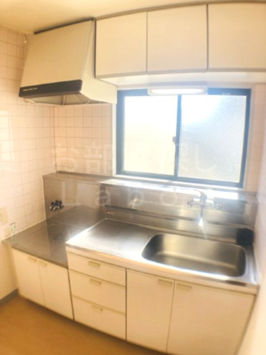 神奈川県小田原市城山2(アパート)の賃貸物件のキッチン