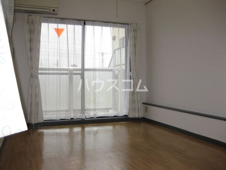 サンハイツ習志野の居間