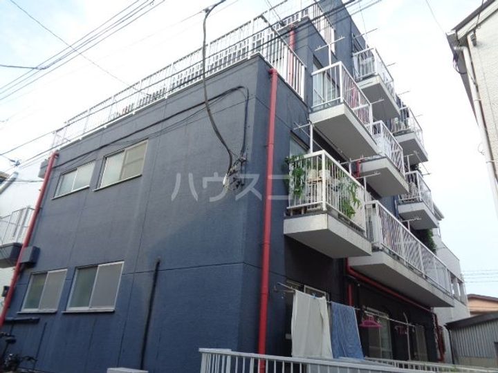 山和マンションの外観