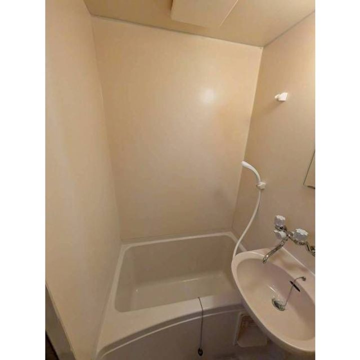 神奈川県横浜市港南区上大岡東2(アパート)の賃貸物件の風呂