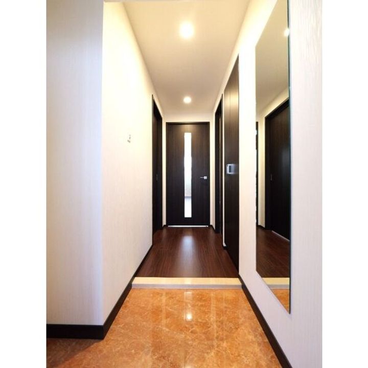 プレジオ帝塚山の玄関