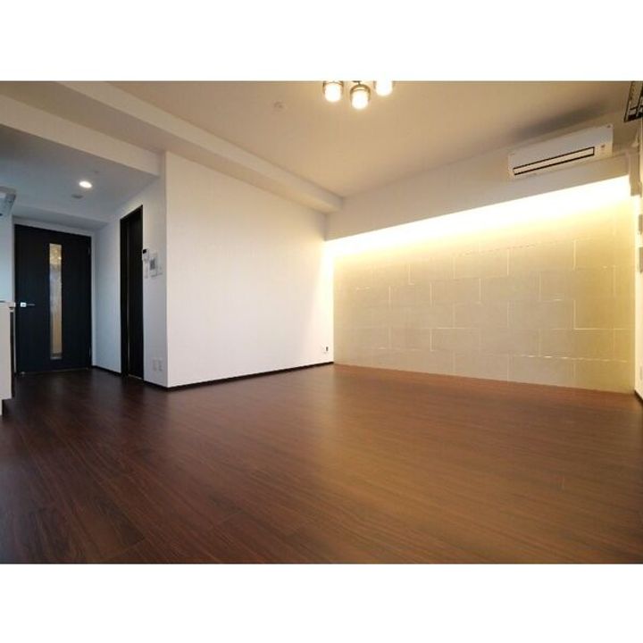 プレジオ帝塚山の居間