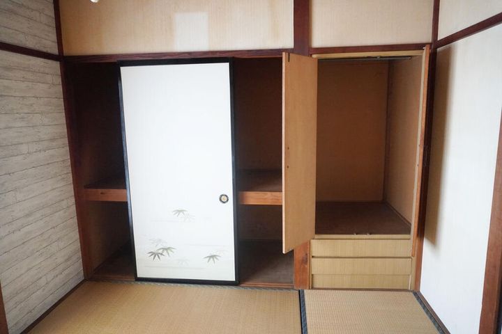 山子荘の内装