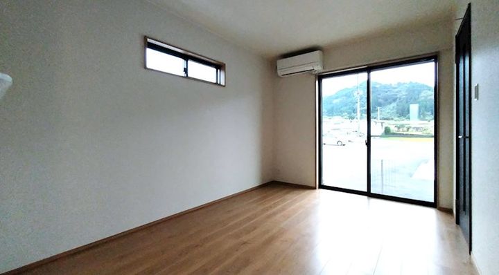 Pin tail  五岳 (パンテール ゴガク)   Bの居間