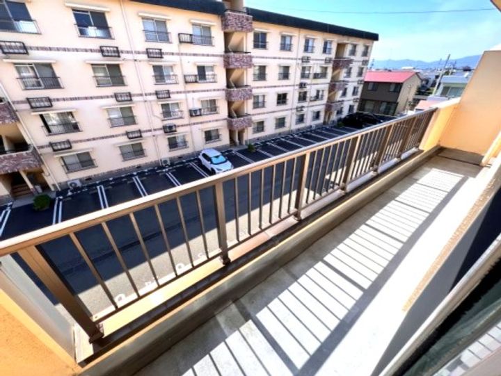 コォーリングマンションの内装