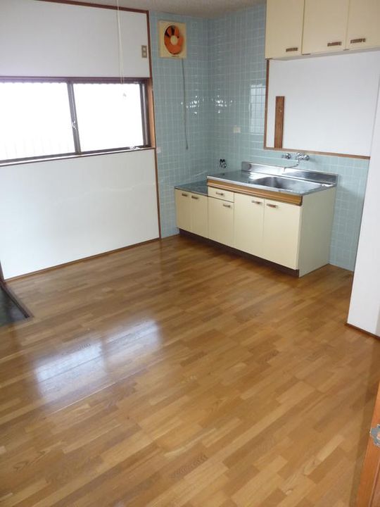 ハイツ松村の居間