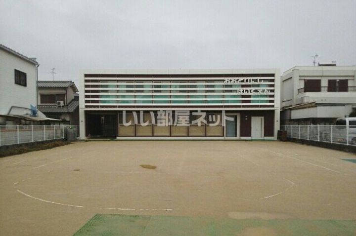 フジパレス鳳中サウスの周辺