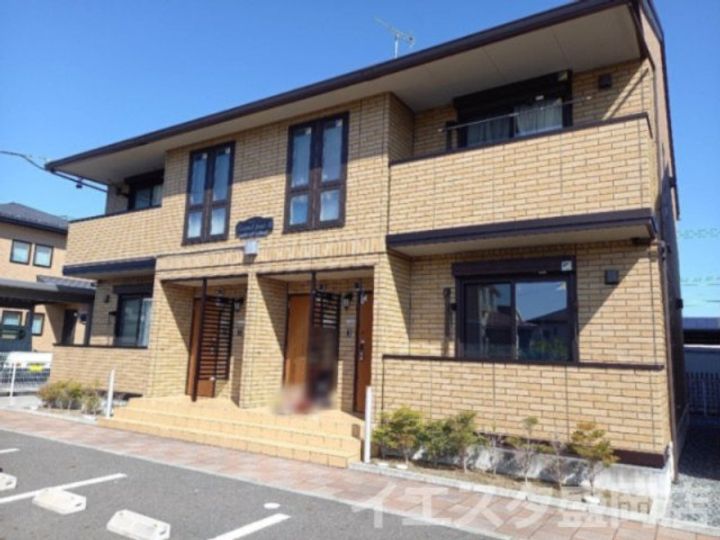 盛岡市北飯岡2丁目【グランジュール A】築13年の外観