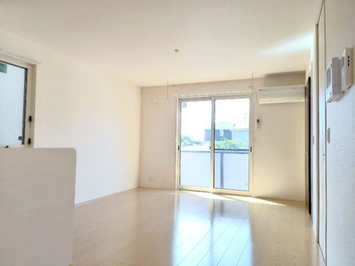 盛岡市北飯岡2丁目【グランジュール A】築13年の居間