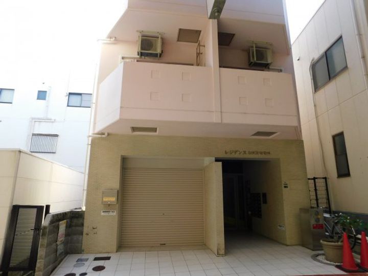 レジデンスSAKURAの外観