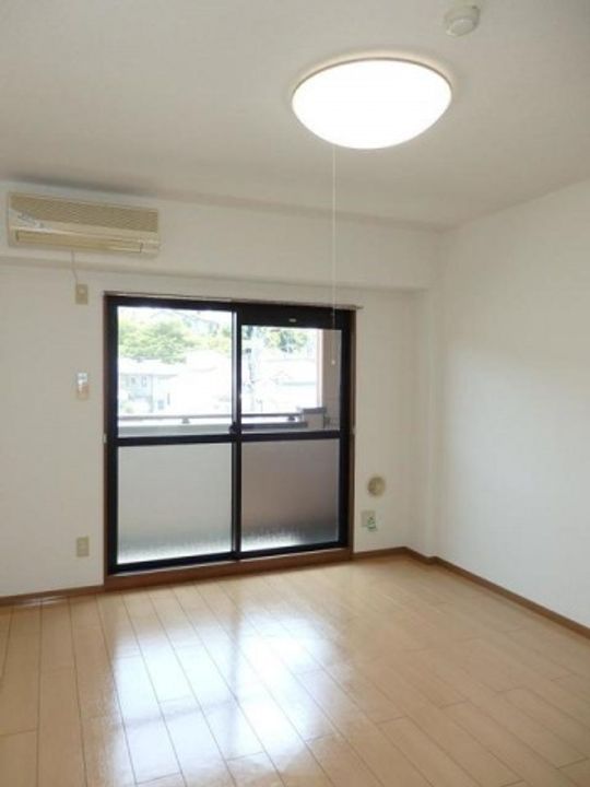 広島県広島市佐伯区屋代3(マンション)の賃貸物件の居間