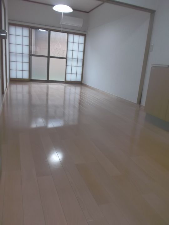 ハイツイトウの居間