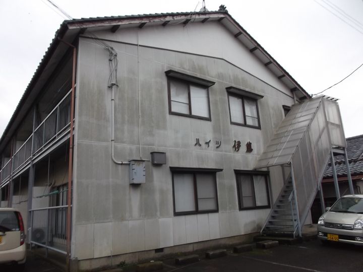 ハイツイトウの外観