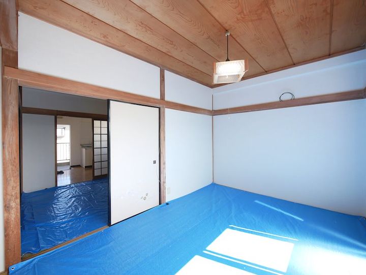 内山商店ビルの内装