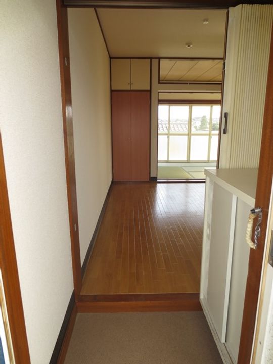 さつき荘2号館の玄関