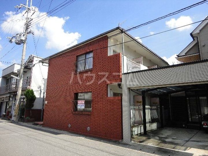 エルモハイツの外観