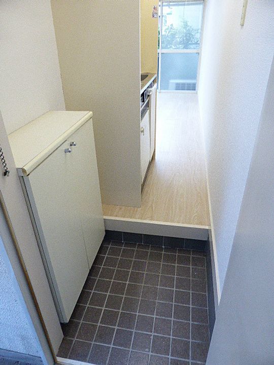 東京都東村山市栄町1(アパート)の賃貸物件の玄関