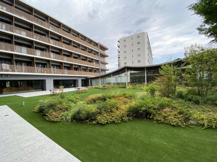 コムレジ赤羽 学生棟の外観