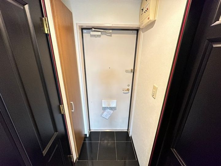 J・grace堺町の玄関